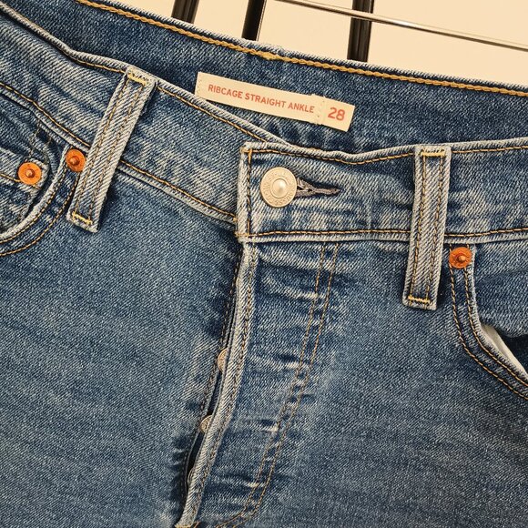 Levi's Ribcage straight ankle - Picture 3 of 6
